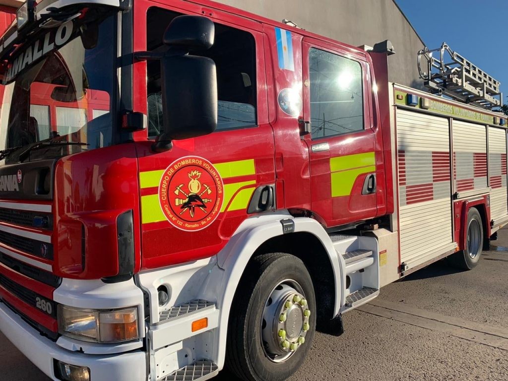Jornada intensa para los Bomberos Voluntarios con incendios urbanos y forestales
