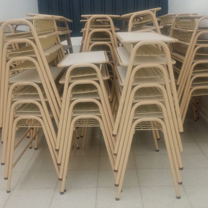 Llegan bancos y sillas a las escuelas de Ramallo tras gestiones en La Plata