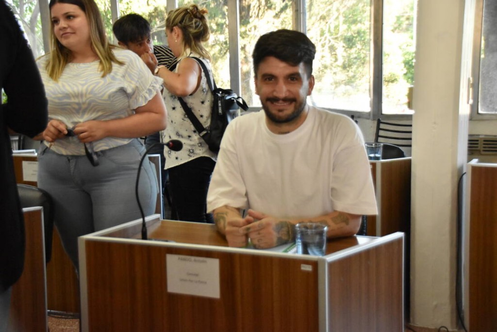 Antolín Pando renunció al Concejo Deliberante y asumirá Lorena Hidalgo en su banca