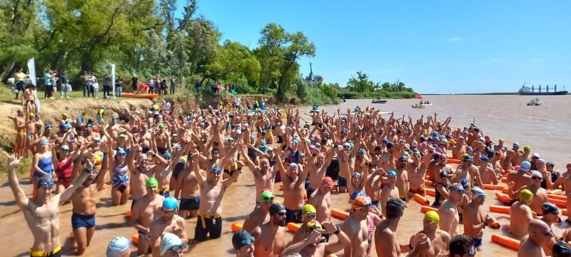 Casi 600 nadadores le dieron marco a la 19ª edición de Aguas Abiertas “Fabio Guerzoni”