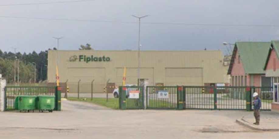 Trabajadores de Fiplasto alertan que la paritaria sigue lejos de un acuerdo y no descartan nuevas medidas