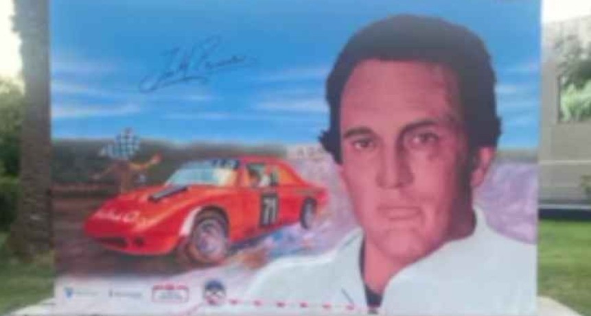 Un mural homenaje a Juan Mar&iacute;a Traverso toma forma en Villa Ramallo