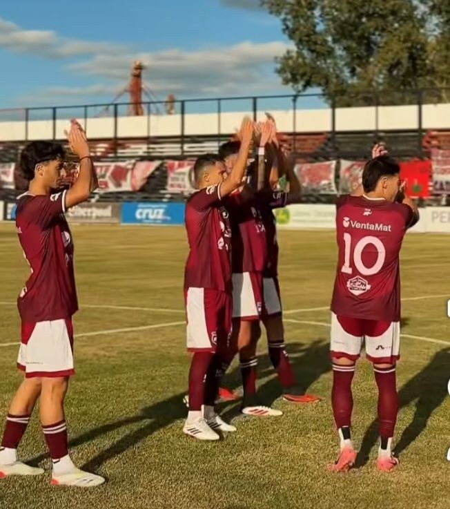 Federal A: Defensores jug&oacute; un partidazo, pero no le alcanz&oacute;