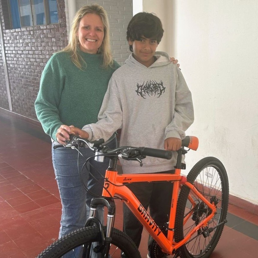 Una bicicleta, una oportunidad: cuando la escuela p&uacute;blica llega m&aacute;s lejos
