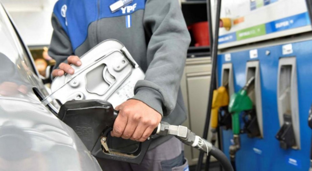 YPF subió 10% promedio las naftas y el gasoil en todo el país