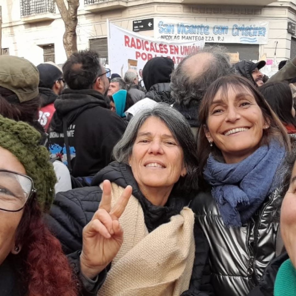 “Nadie se salva solo”: Vespetirni llamó a la unidad desde Plaza de Mayo