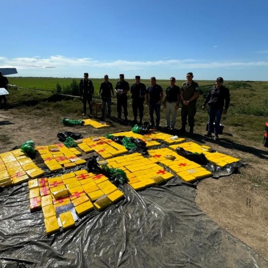 La otra orilla del delito: allanamientos en Flores por la avioneta narco que aterrizó en Entre Ríos