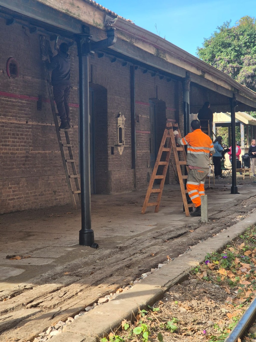 Vecinos trabajan para recuperar la Estaci&oacute;n del Ferrocarril en El Para&iacute;so 