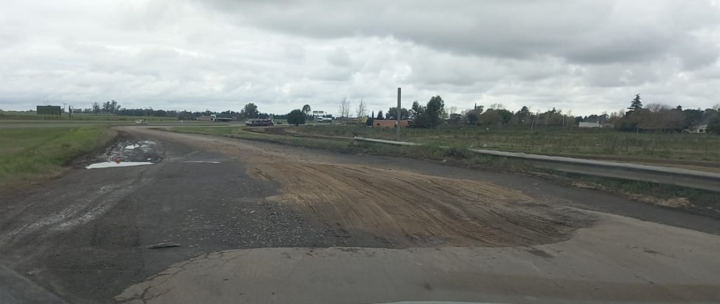 Un puente clave para la producci&oacute;n regional se convierte en una trampa vial