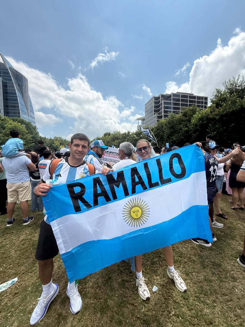 Fausto y Loli, los ramallenses que cumplen el sue&ntilde;o de vivir el Mundial desde Dallas