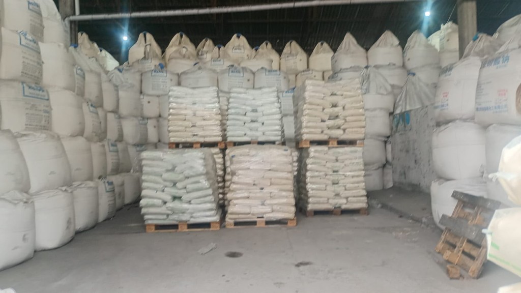Clausuran dos dep&oacute;sitos en Ramallo por almacenamiento irregular de carbonato de sodio