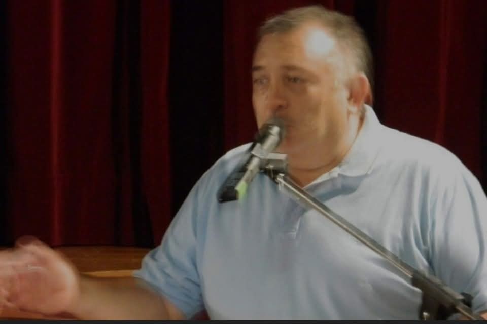 “Con el lápiz en la oreja, como bolichero”: Lobais cuestionó los números oficiales del municipio