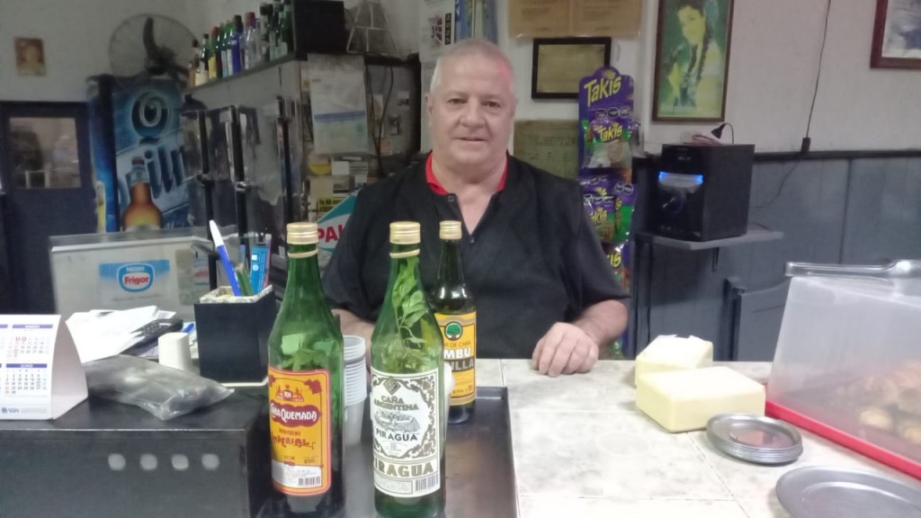 Caña con ruda y gratitud en el Club Independiente