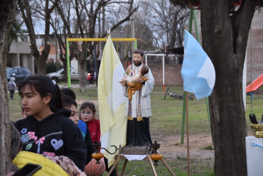 San Cayetano, entre la fe, el pan y el trabajo: la celebraci&oacute;n que mantiene viva una tradici&oacute;n en Villa Ramallo