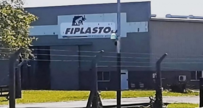 FIPLASTO: “EN LAS CONDICIONES EN QUE SE TRABAJA, VA A TERMINAR EN UN CIERRE”