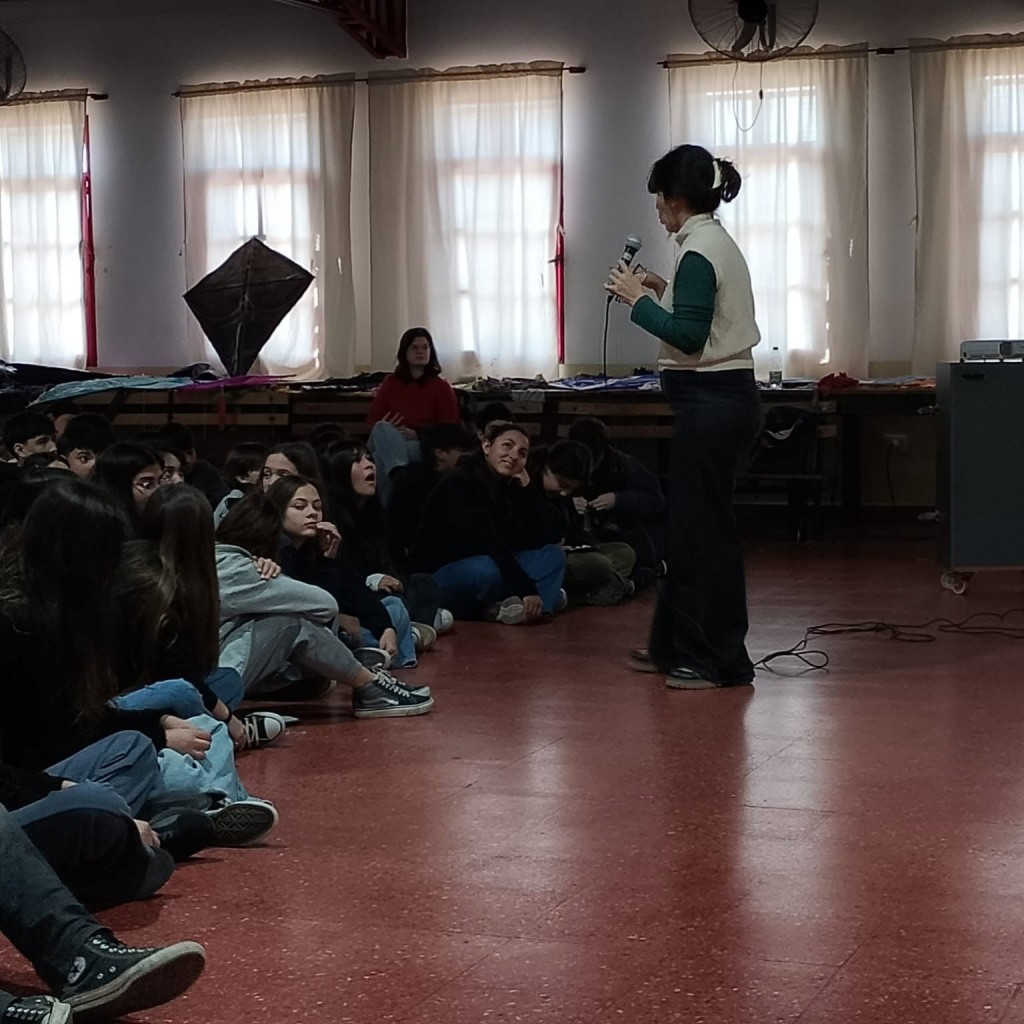 Pantallas, infancia y escuela: Carolina Fiori propone aprender a habitar el mundo digital
