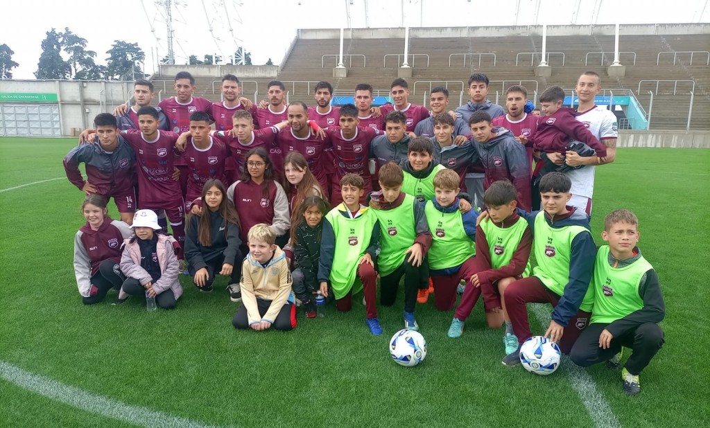 Federal A: Defensores jugó un partidazo y le gano a Villa Mitre 3 a 1