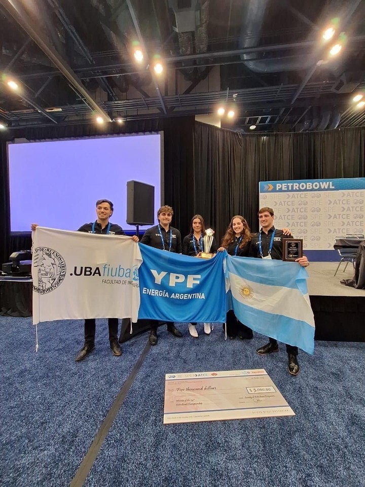 Santiago Rolandelli, el joven que hizo historia con la UBA al ganar el Mundial de Ingeniería en Petróleo