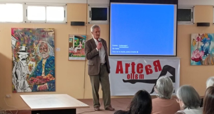 Diez a&ntilde;os de ArteaR: un auditorio colmado en Mucoop Villa Ramallo celebr&oacute; el arte local