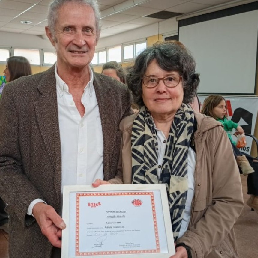 &ldquo;Un abrazo eterno&rdquo;: ArteaR homenaje&oacute; a Adriana Cozzi, maestra de generaciones de artistas pl&aacute;sticos