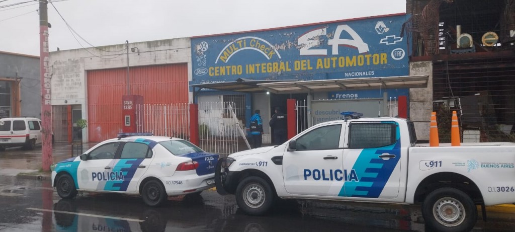  Personal policial realizó allanamientos en San Nicolás por robos en Pérez Millán