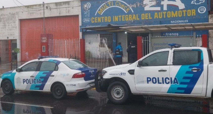  Personal policial realizó allanamientos en San Nicolás por robos en Pérez Millán