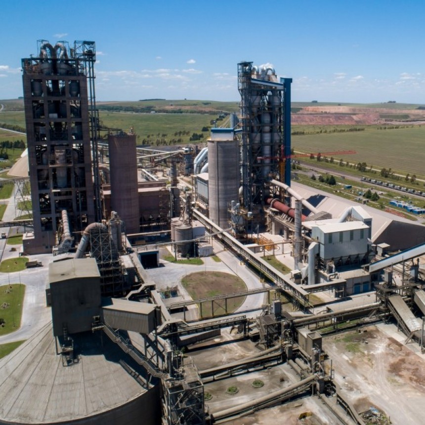 Loma Negra, a un paso de ser adquirida por la gigante brasileña CSN