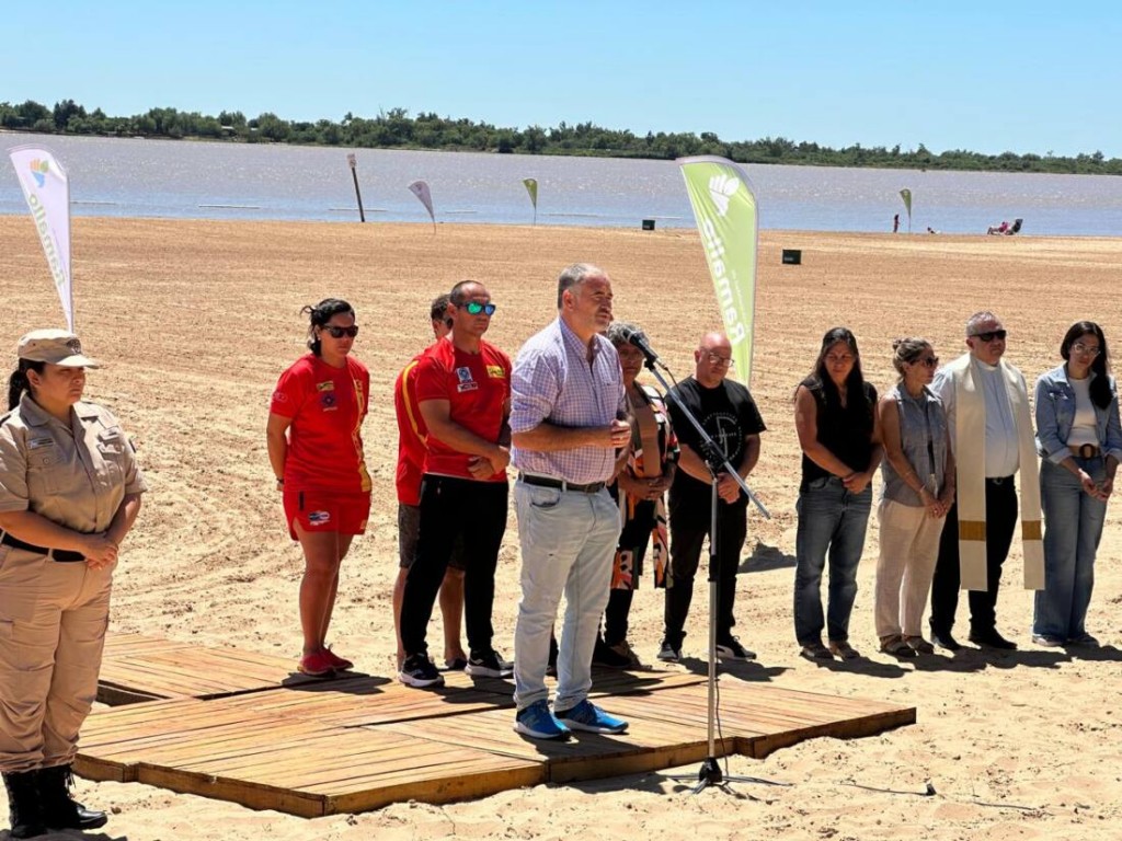 Ramallo dio inicio a una nueva temporada de verano con un acto cargado de emoción