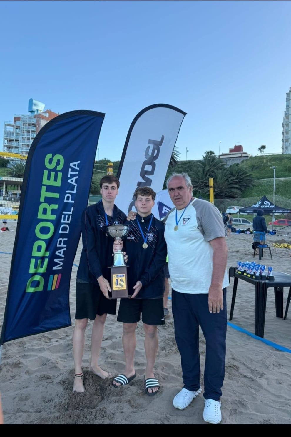 Bertoluzi – Intra  Campeones Argentinos de Beach Vóley 