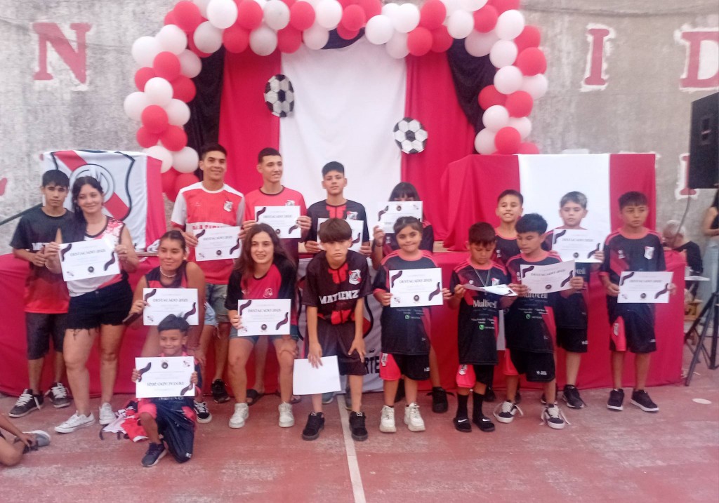 Club Atlético Matienzo: Reconocimiento para todos, deportistas destacados y distinciones a las campeonas y campeones en la Fiesta del Deporte