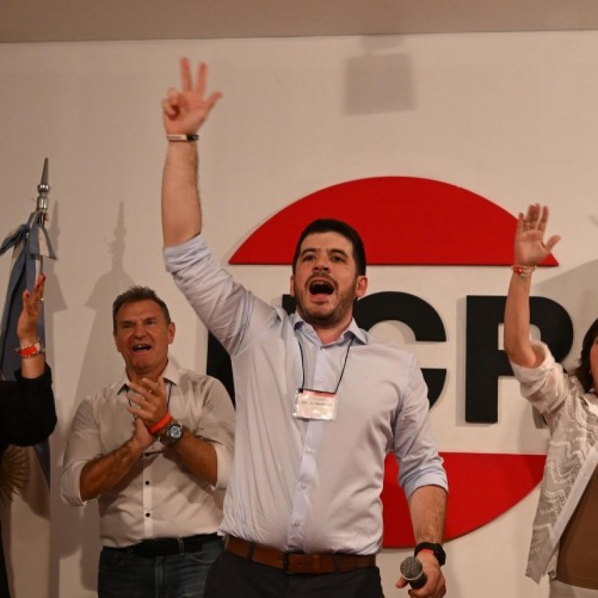 Chiarella asumió la conducción nacional de la UCR y reavivó el debate interno en el radicalismo